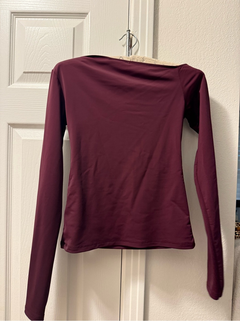 Zara Long-Sleeve Off-Shoulder Top in Burgundy - Picture 3 of 3